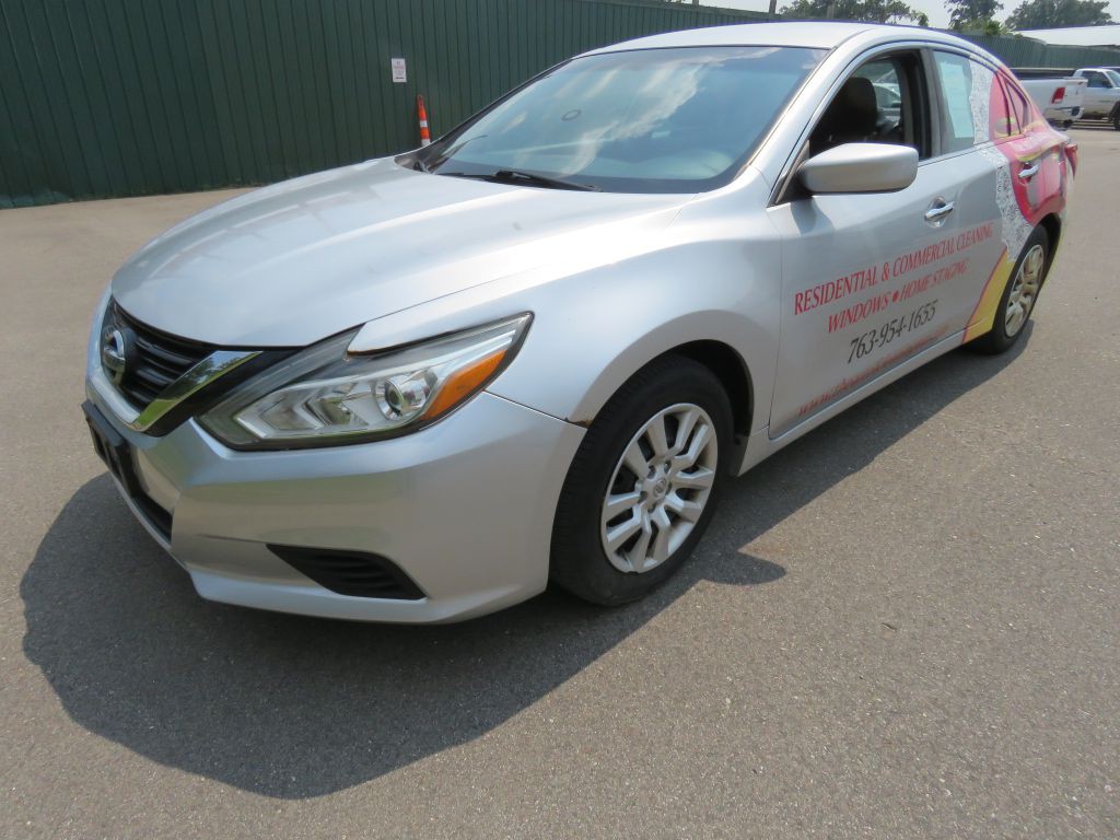 2016 Nissan Altima Image 2