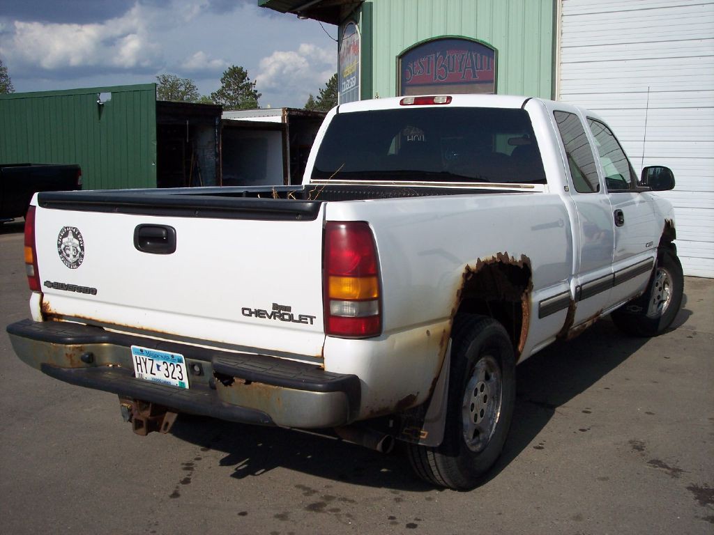 2002 Chevrolet Silverado 1500 Image 3