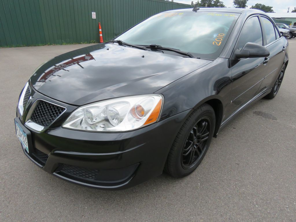 2010 Pontiac G6 Image 2