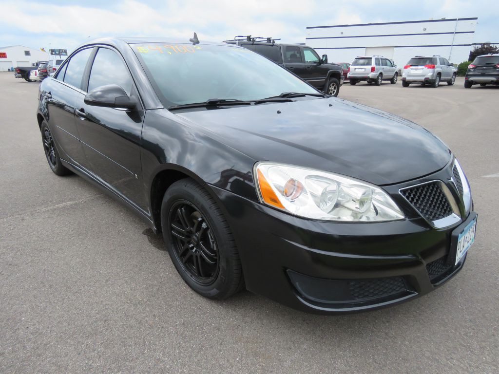 2010 Pontiac G6 Image 4