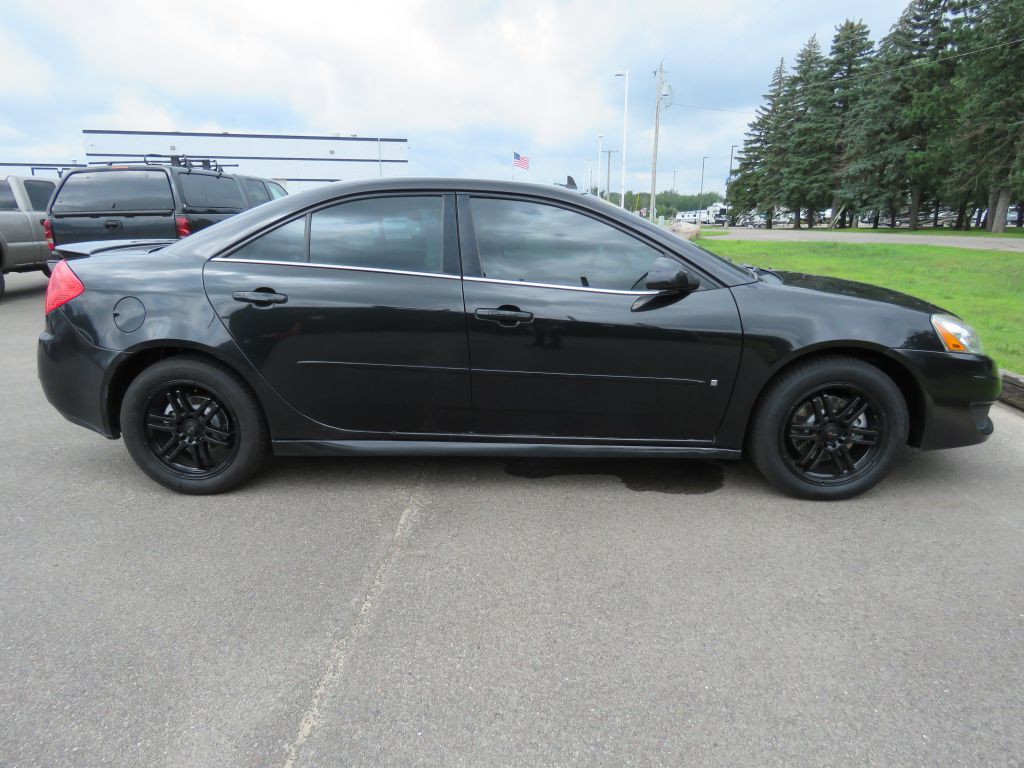 2010 Pontiac G6 Image 5