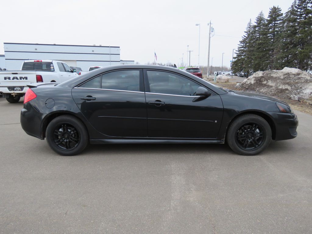 2010 Pontiac G6 Image 5