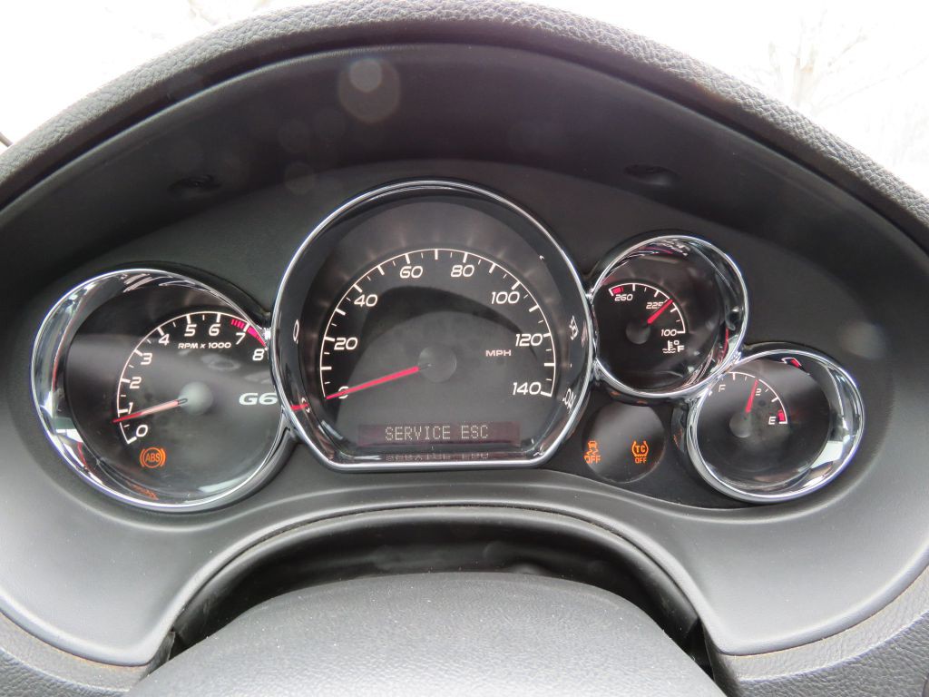 2010 Pontiac G6 Image 13