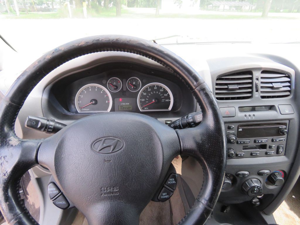 2005 Hyundai Santa Fe Image 12