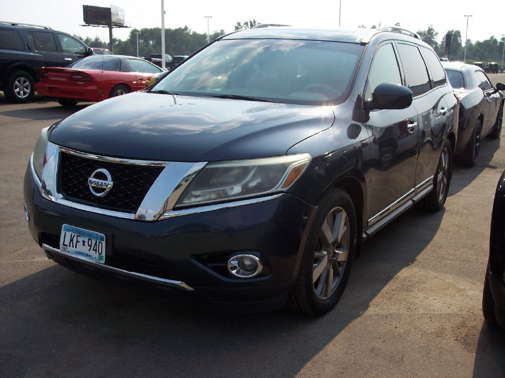2015 Nissan Pathfinder Image 1