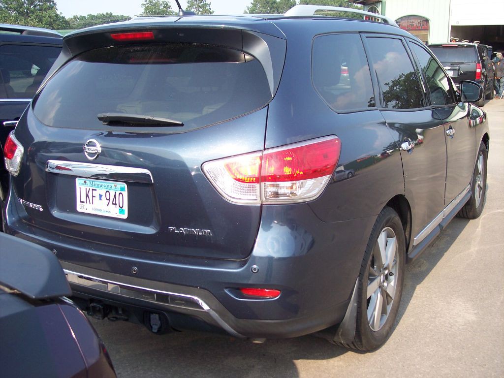 2015 Nissan Pathfinder Image 3