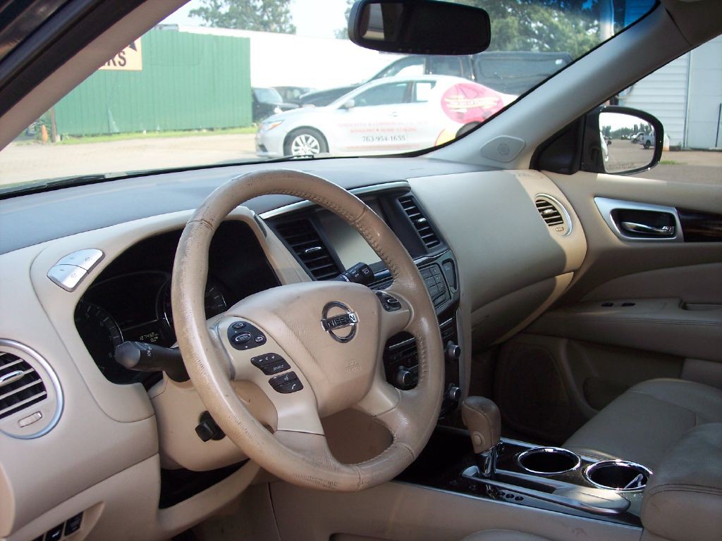 2015 Nissan Pathfinder Image 5