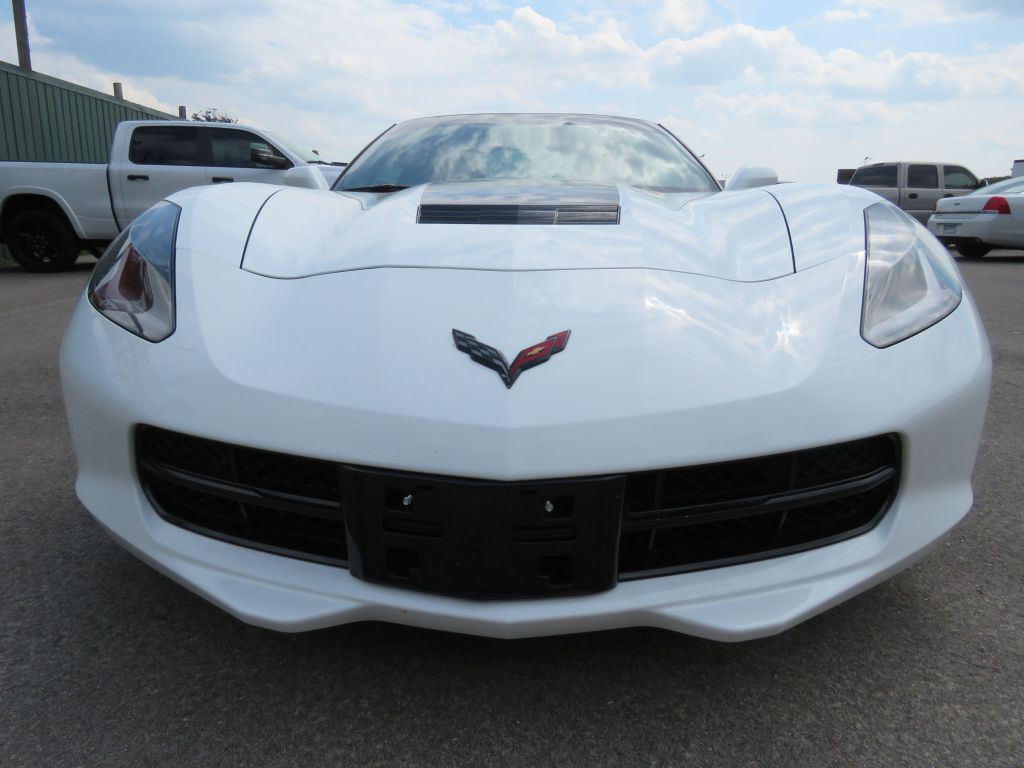 2016 Chevrolet Corvette Image 3