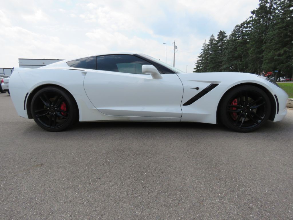 2016 Chevrolet Corvette Image 5