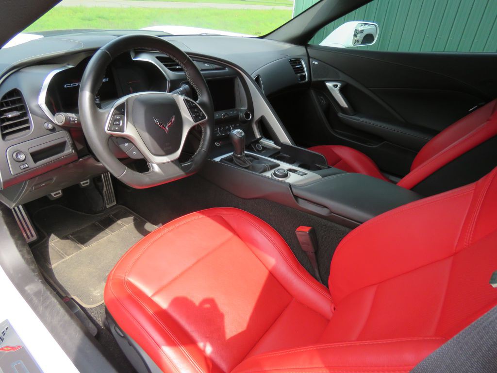 2016 Chevrolet Corvette Image 11