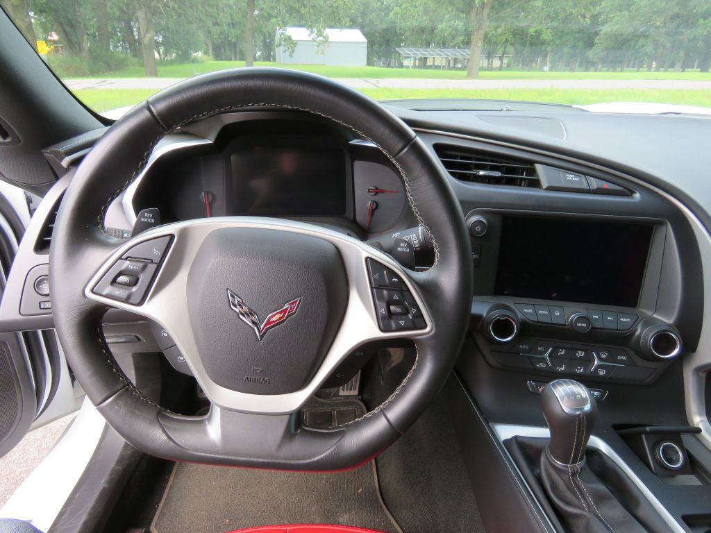 2016 Chevrolet Corvette Image 12