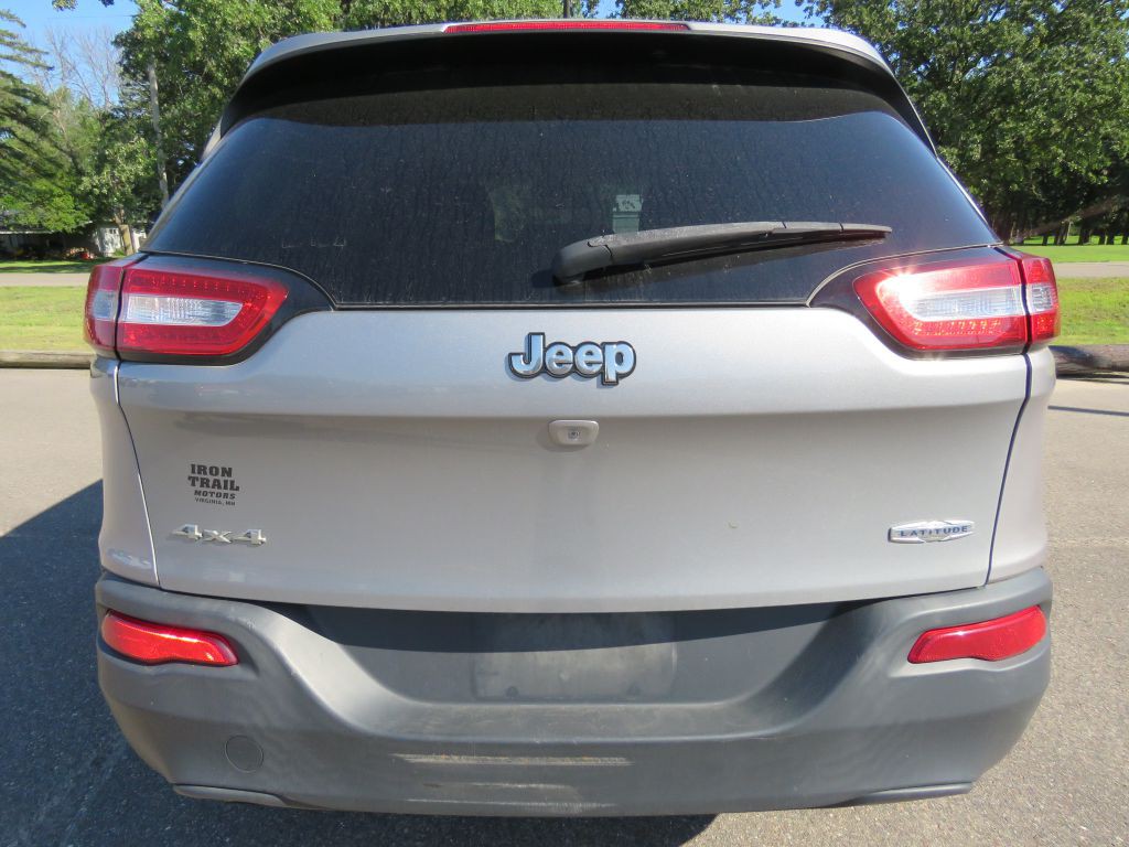 2016 Jeep Cherokee Image 7