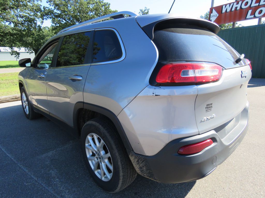 2016 Jeep Cherokee Image 8