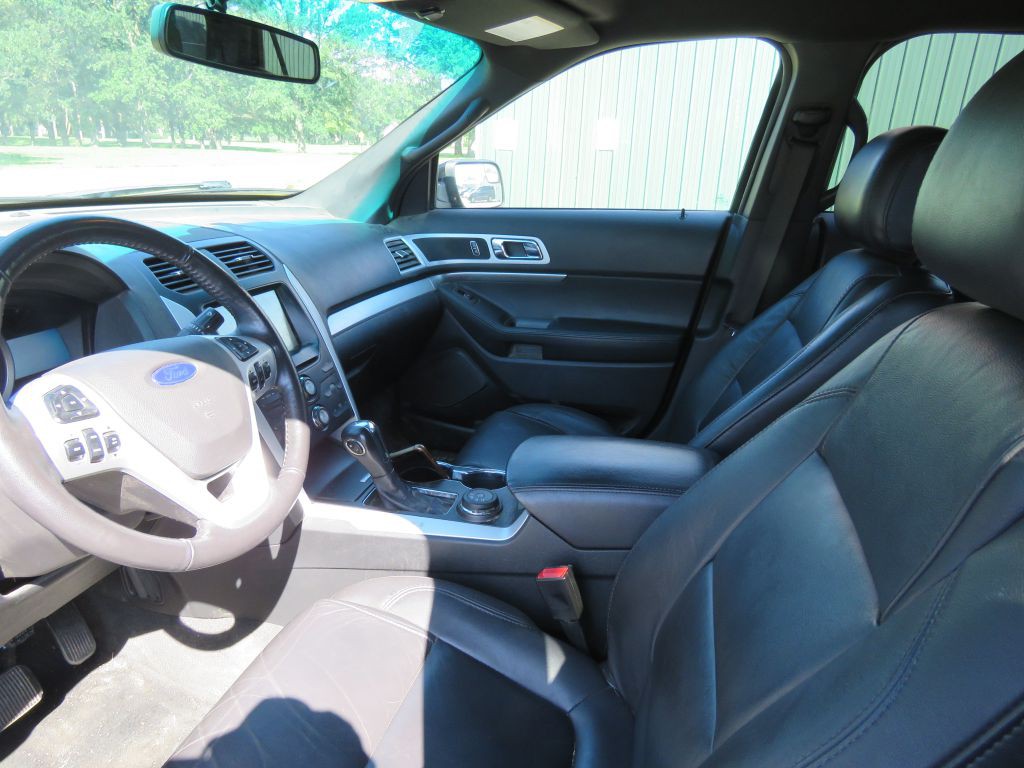 2015 Ford Explorer Image 12