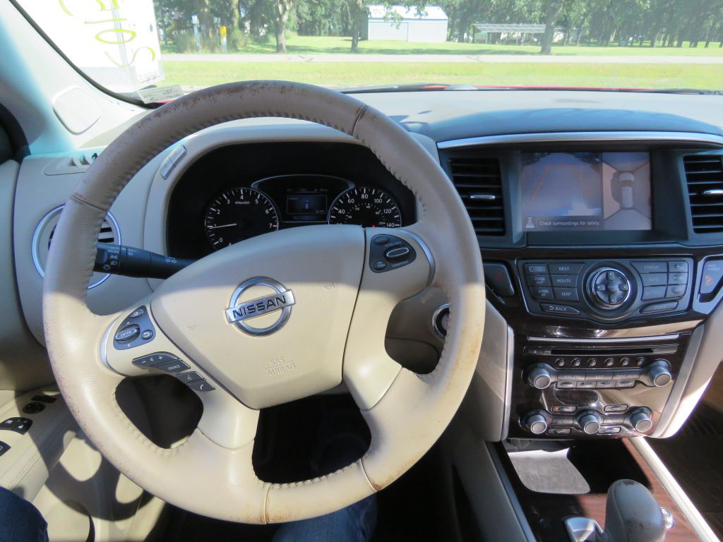 2015 Nissan Pathfinder Image 11