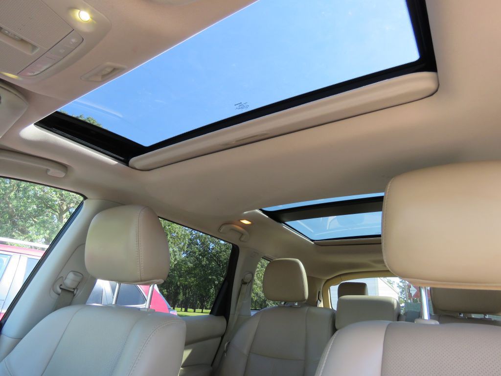 2015 Nissan Pathfinder Image 16