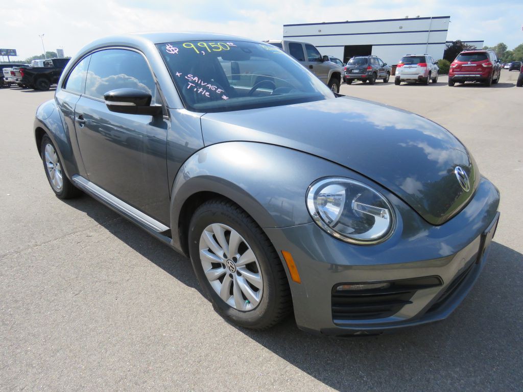 2017 Volkswagen Beetle Image 4