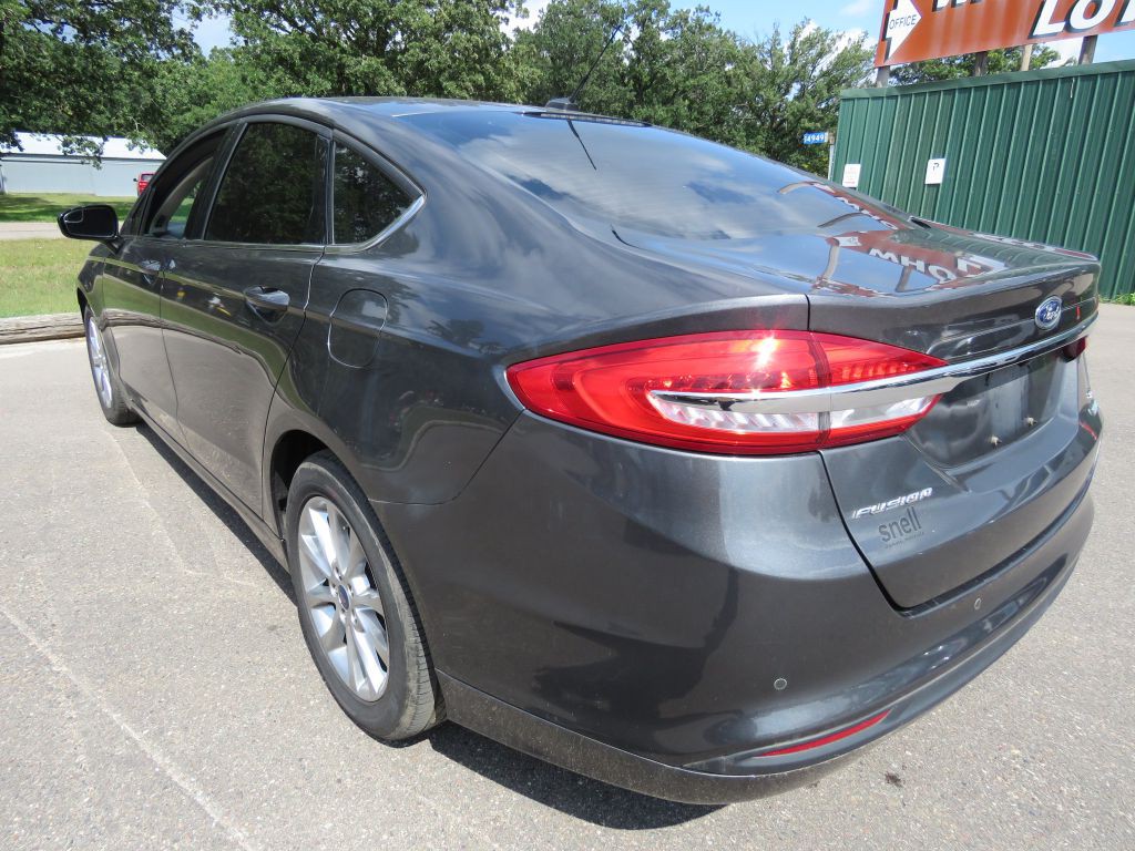 2017 Ford Fusion Image 8