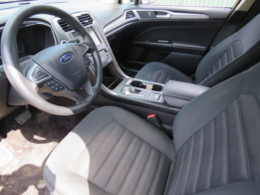 2017 Ford Fusion Image 9