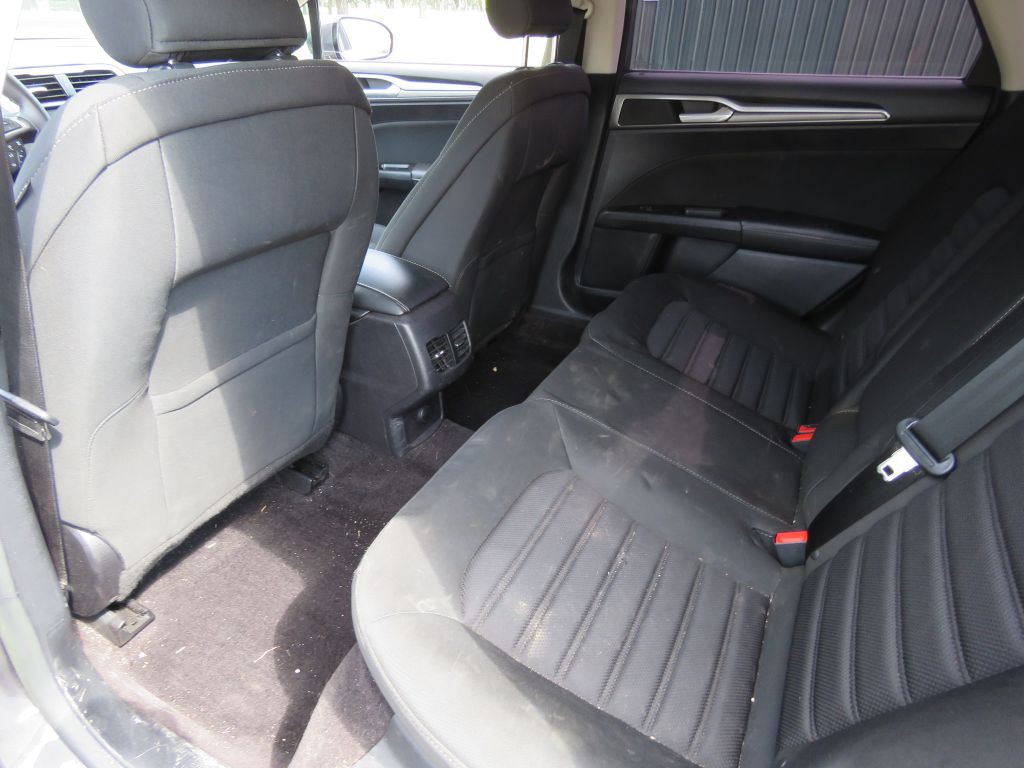 2017 Ford Fusion Image 10