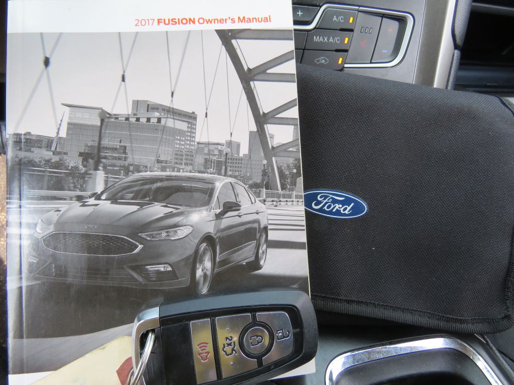2017 Ford Fusion Image 12