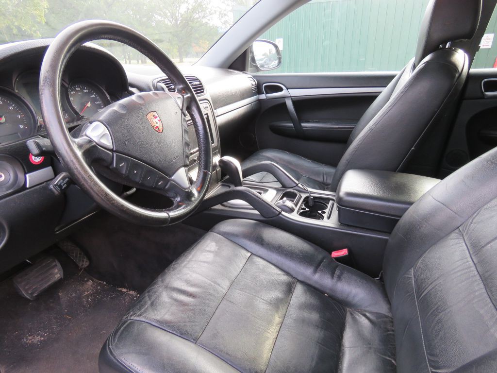 2005 Porsche Cayenne Image 9