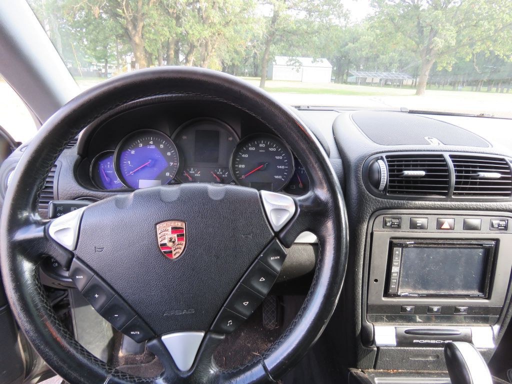 2005 Porsche Cayenne Image 12