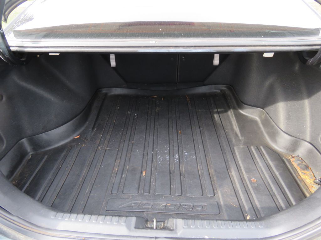 2004 Honda Accord Image 9