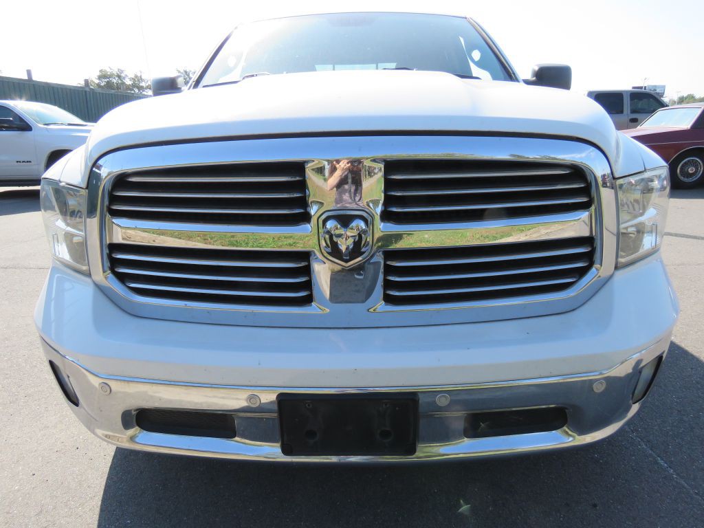 2016 RAM 1500 Image 3