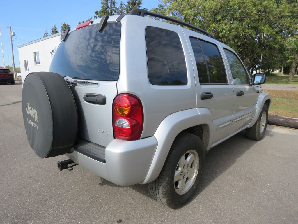 2003 Jeep Liberty Image 6