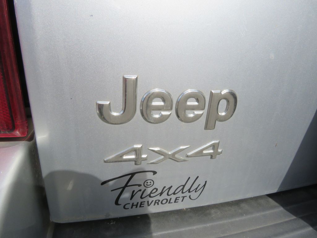 2003 Jeep Liberty Image 10