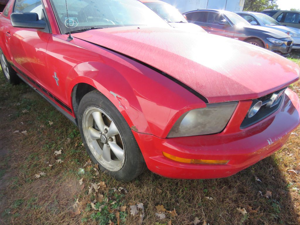 2007 Ford Mustang Image 8