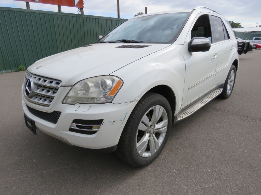 2010 Mercedes-Benz M-Class Image 2