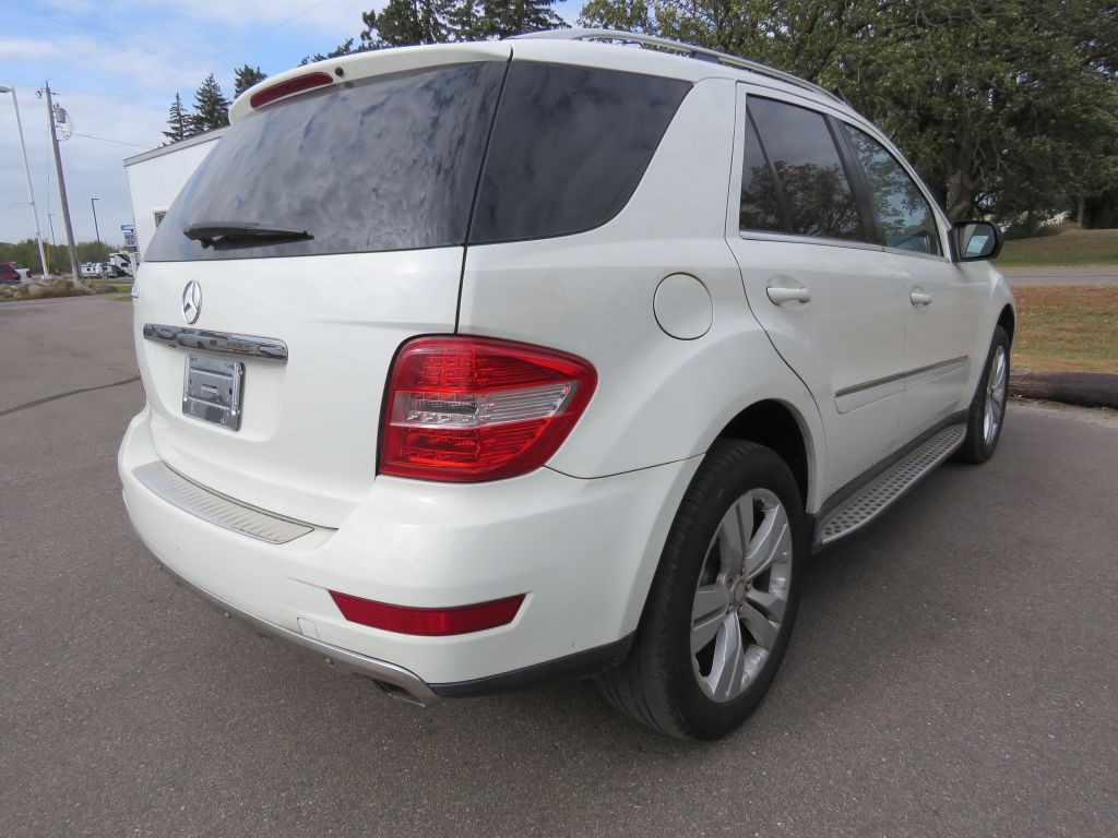 2010 Mercedes-Benz M-Class Image 6