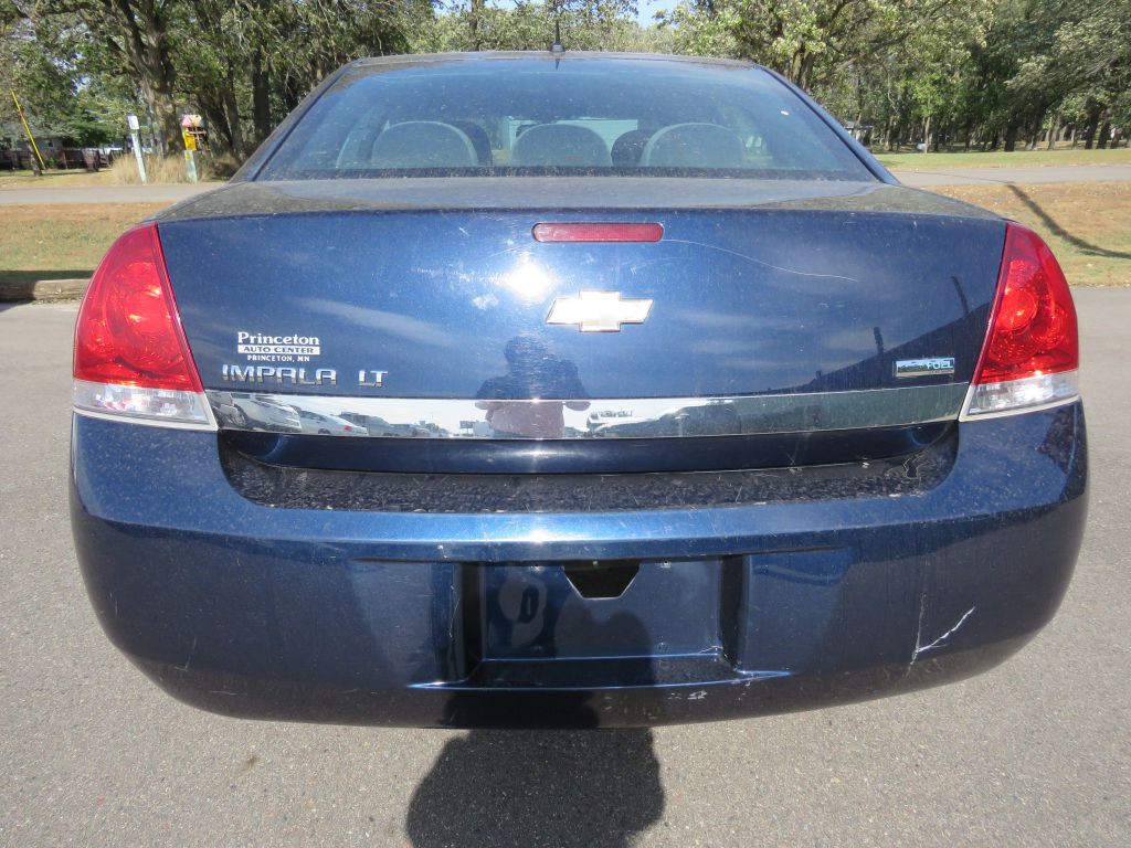 2011 Chevrolet Impala Image 7