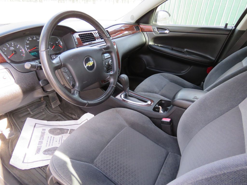 2011 Chevrolet Impala Image 9