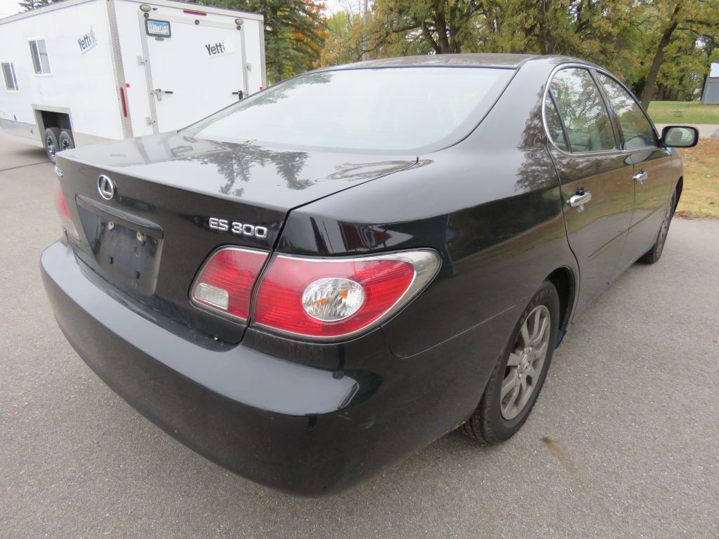 2003 Lexus ES Image 6