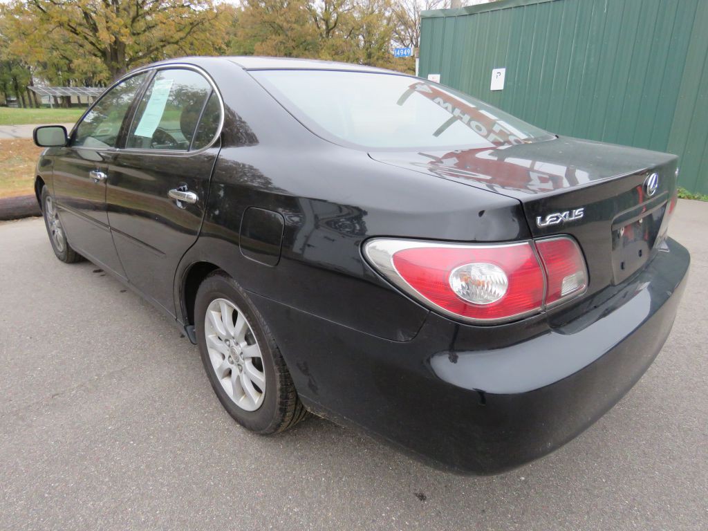 2003 Lexus ES Image 8