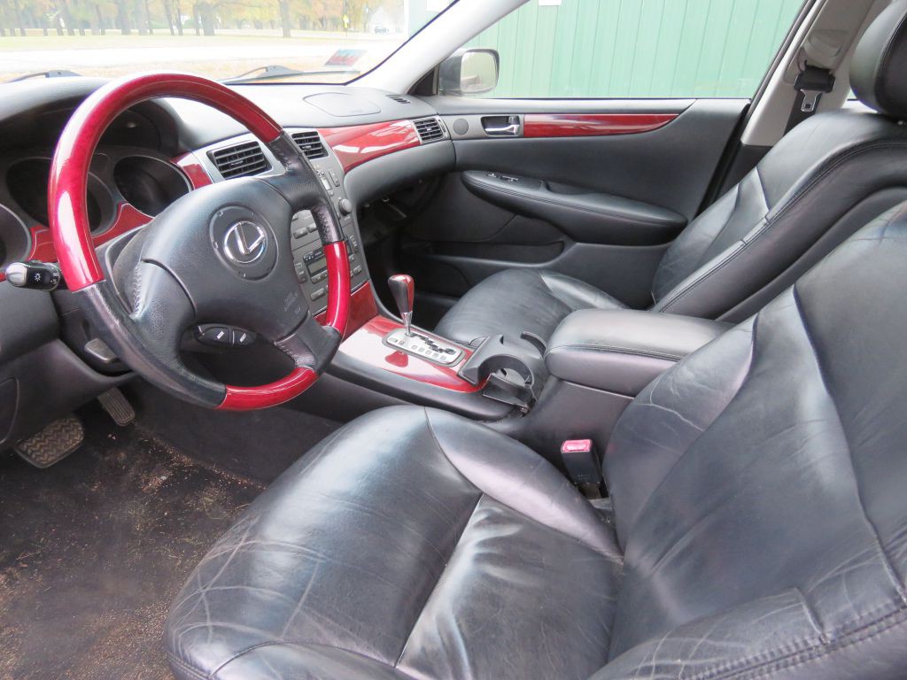 2003 Lexus ES Image 9