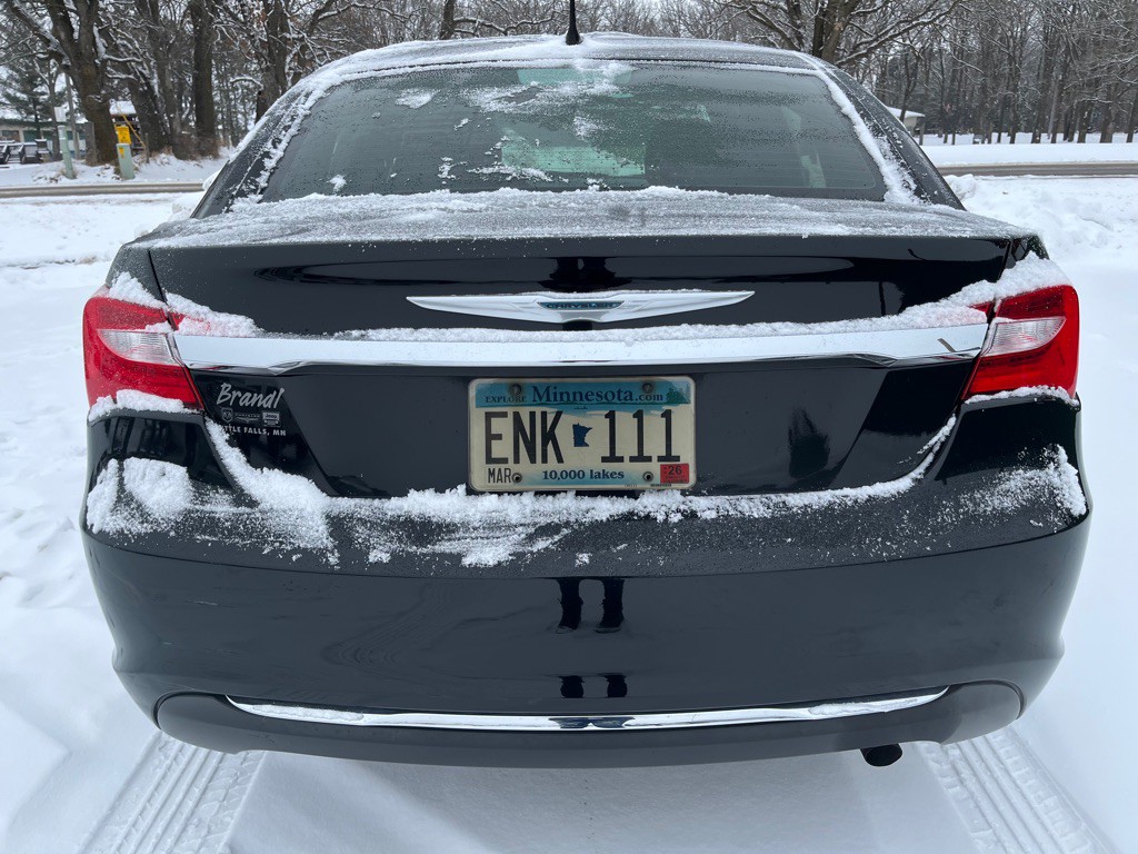 2013 Chrysler 200 Image 7