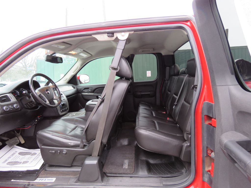 2011 GMC Sierra Image 9