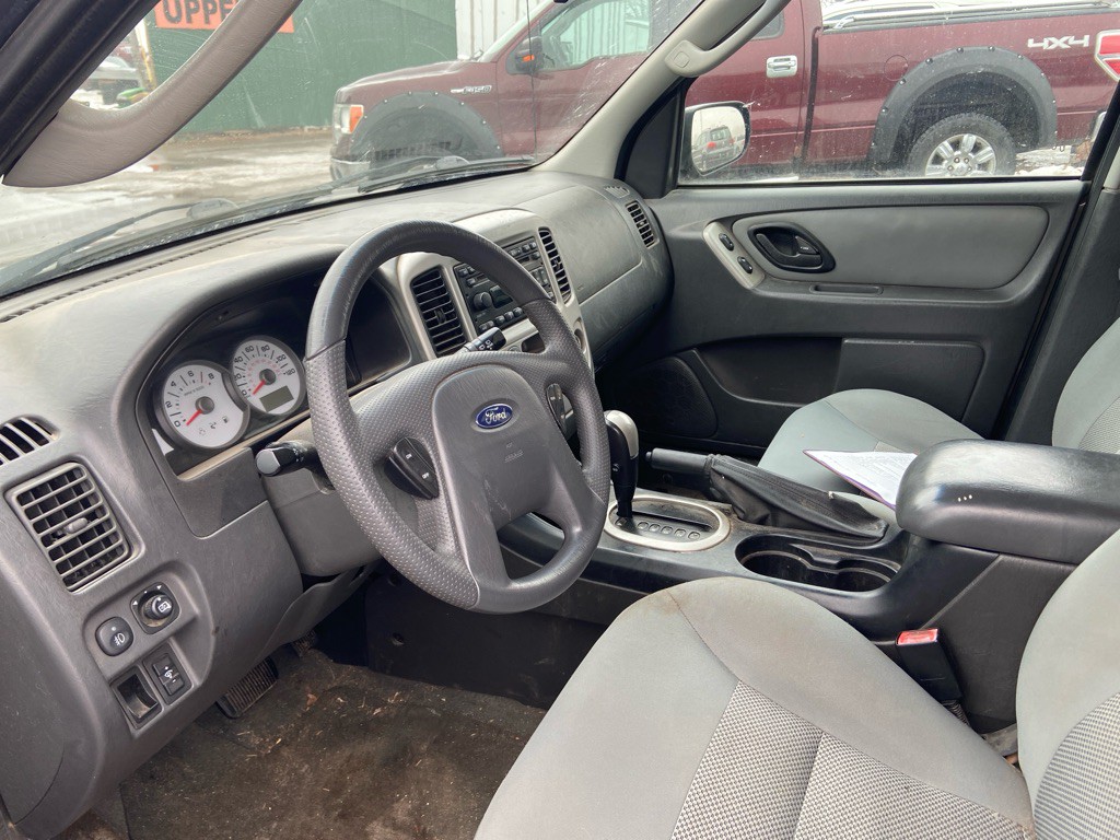 2007 Ford Escape Image 11