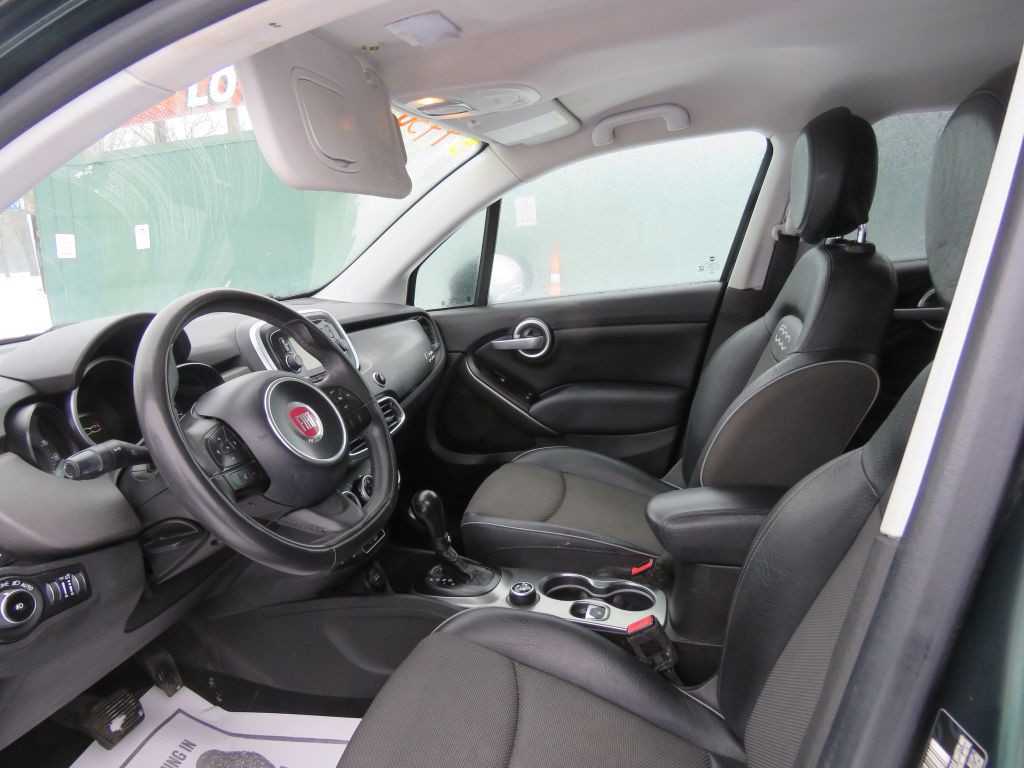 2016 FIAT 500 Image 10