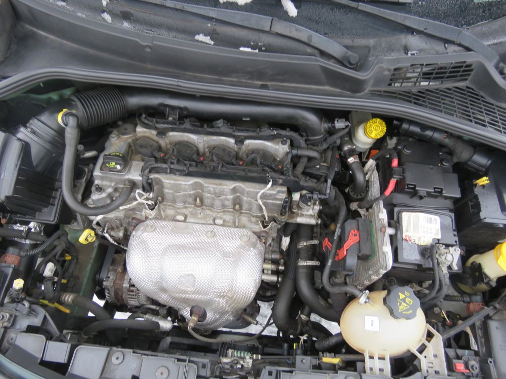 2016 FIAT 500 Image 12