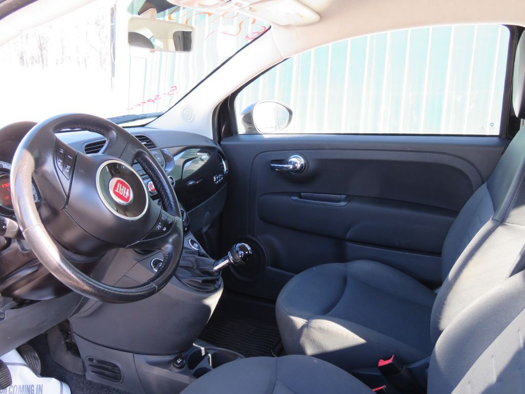 2013 FIAT 500 Image 10