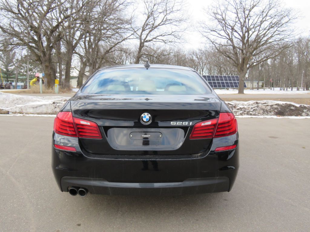 2014 BMW 5 Series Image 7
