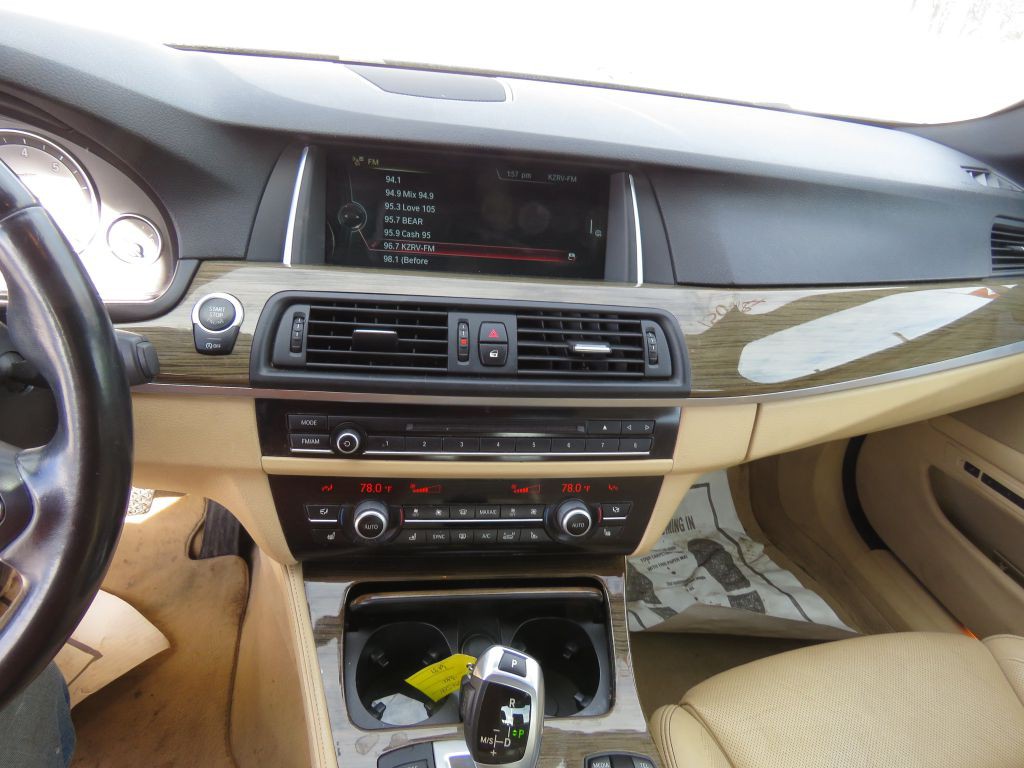 2014 BMW 5 Series Image 9