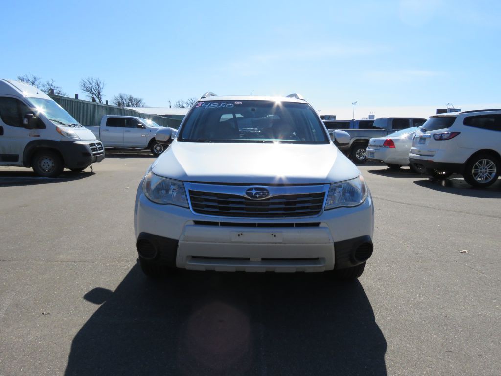 2010 Subaru Forester Image 3