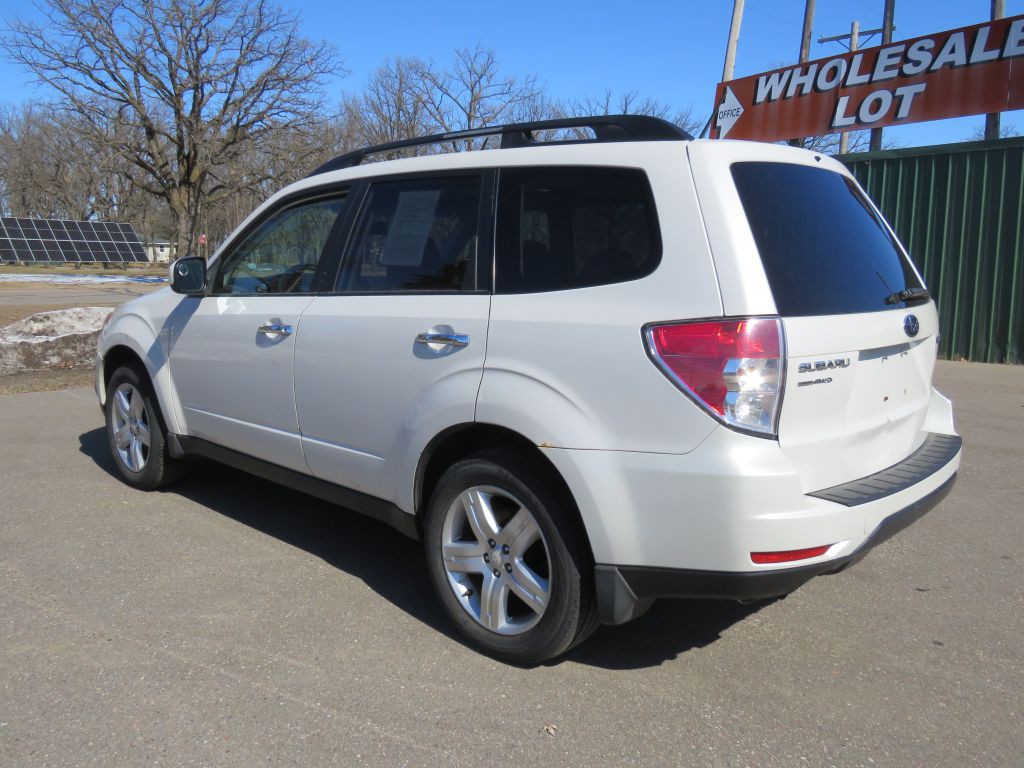 2010 Subaru Forester Image 8