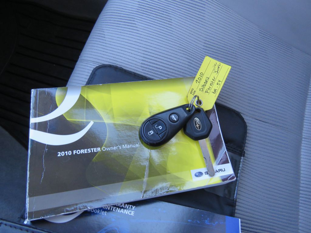 2010 Subaru Forester Image 12